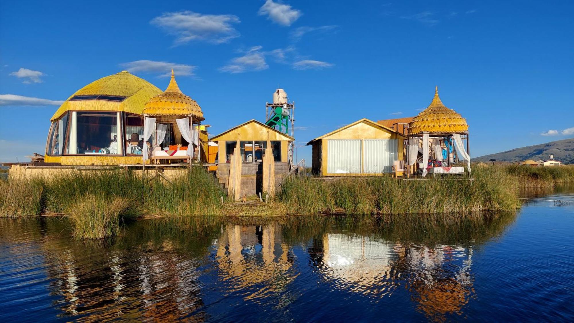 Uros Lodge Peru Puno Eksteriør billede