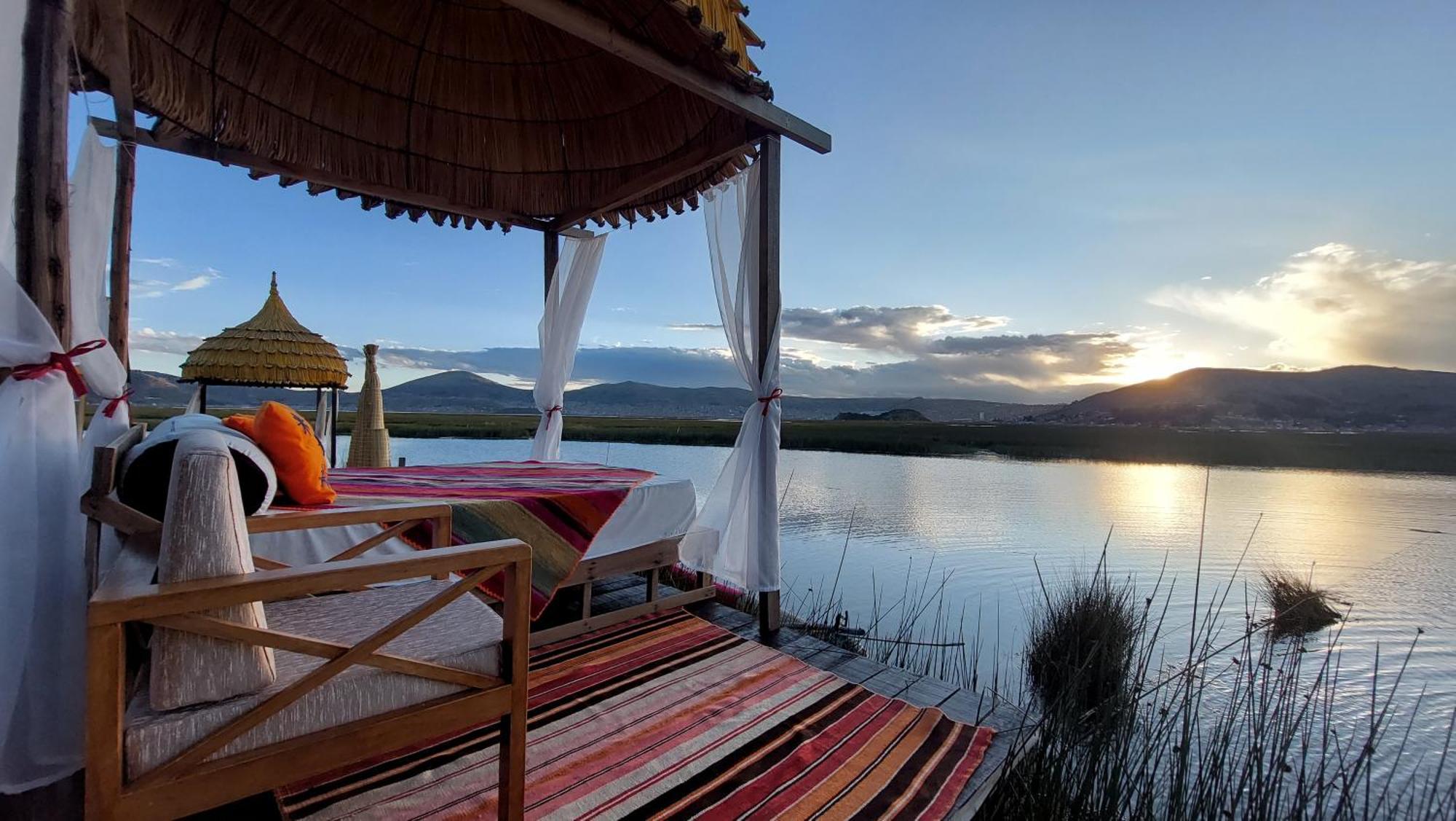 Uros Lodge Peru Puno Eksteriør billede